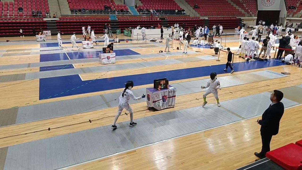 Elazığlı Elif Reyyan Kaya U10 Epe Türkiye Şampiyonu