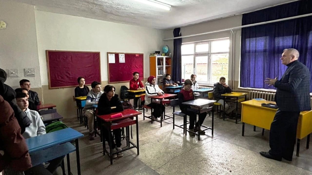 Emet Örencik İlkokulunda Sıfır Atık Eğitimiyle Çevre Bilinci Güçlendirildi