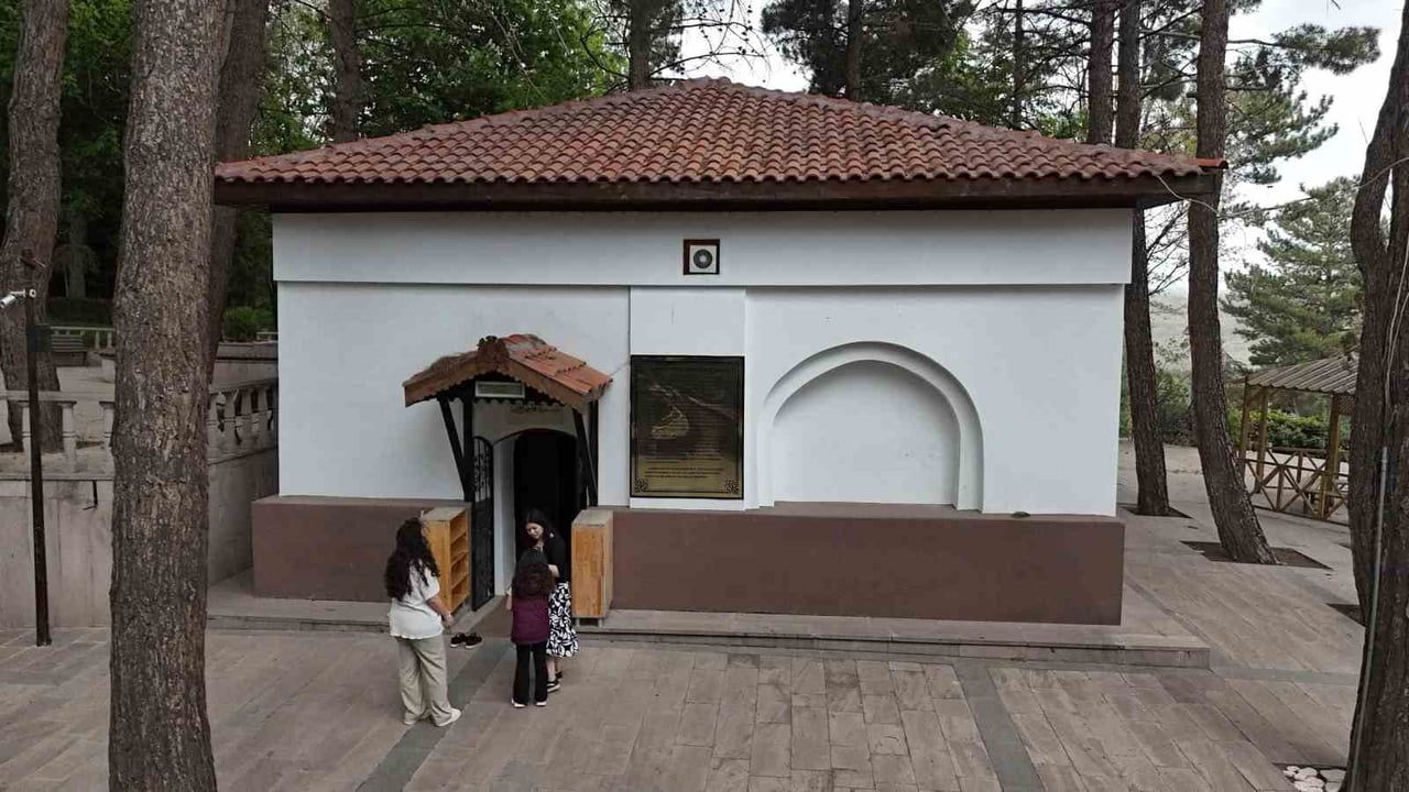 Emir Karatekin Bey’in Çankırı’daki türbesi her yıl yoğun ziyaretçi ağırlıyor