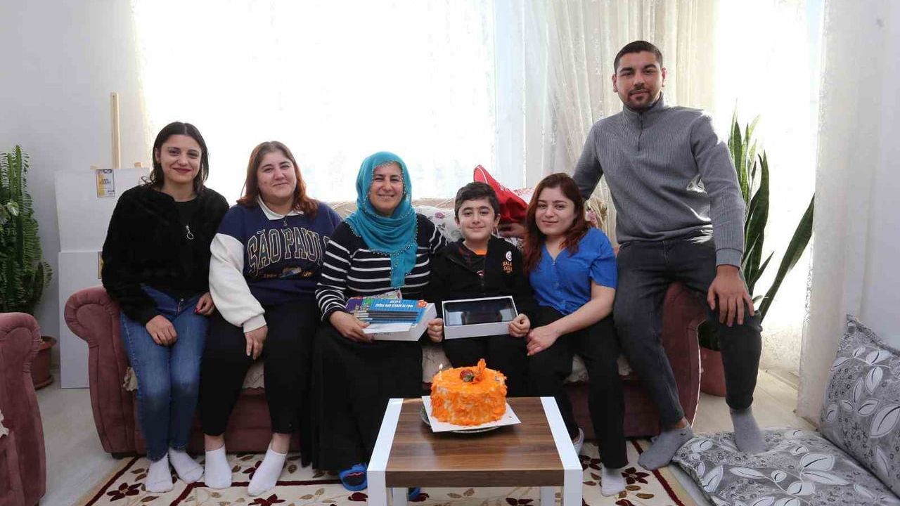 Engelsiz Sanat ile 13 yaşındaki ressam Musa Gül’ün hayalleri renklendi