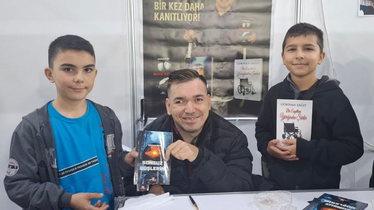 Engelsiz Yazar Gökhan Sağıt, Denizli Kitap Fuarı'nda Okuyucularıyla Buluştu