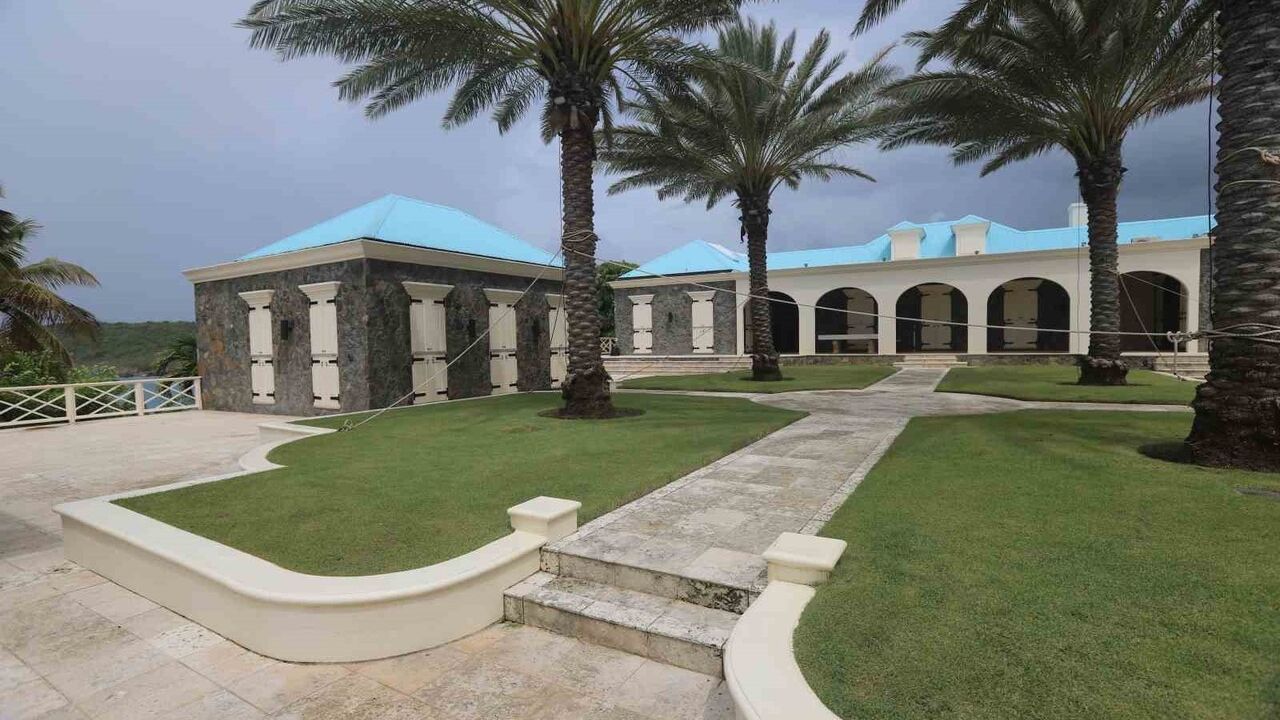 Epstein’in Little St. James Adası’ndan yeni fotoğraf ve videolar paylaşıldı
