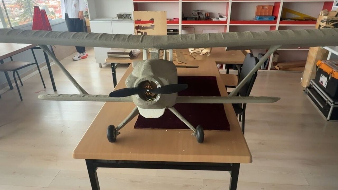 Erbaa Lisesi Öğrencileri 'Erbaa Teyyaresi'ni Bilimsel Projeyle Canlandırdı