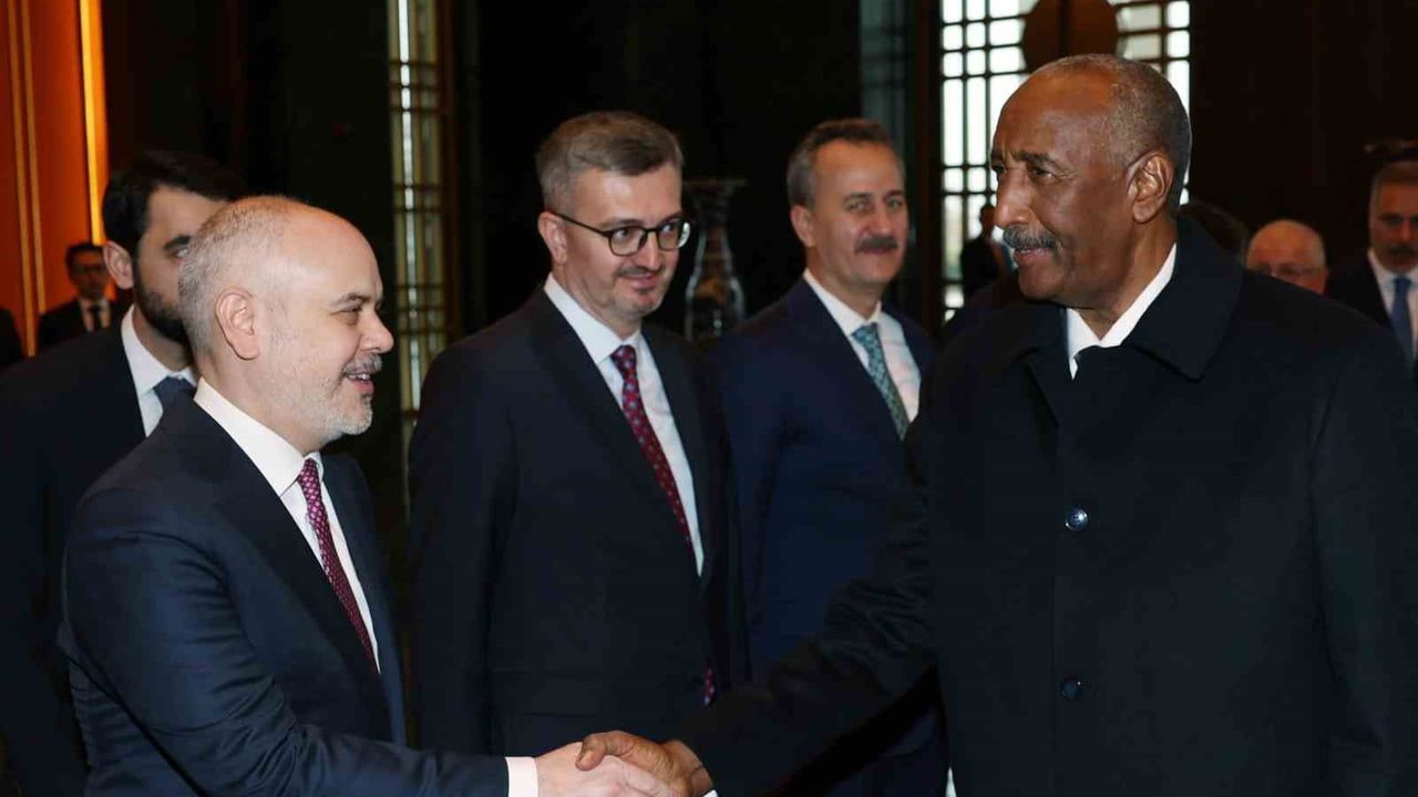 Erdoğan, el Burhan’ı Cumhurbaşkanlığı Külliyesi'nde resmi törenle karşıladı