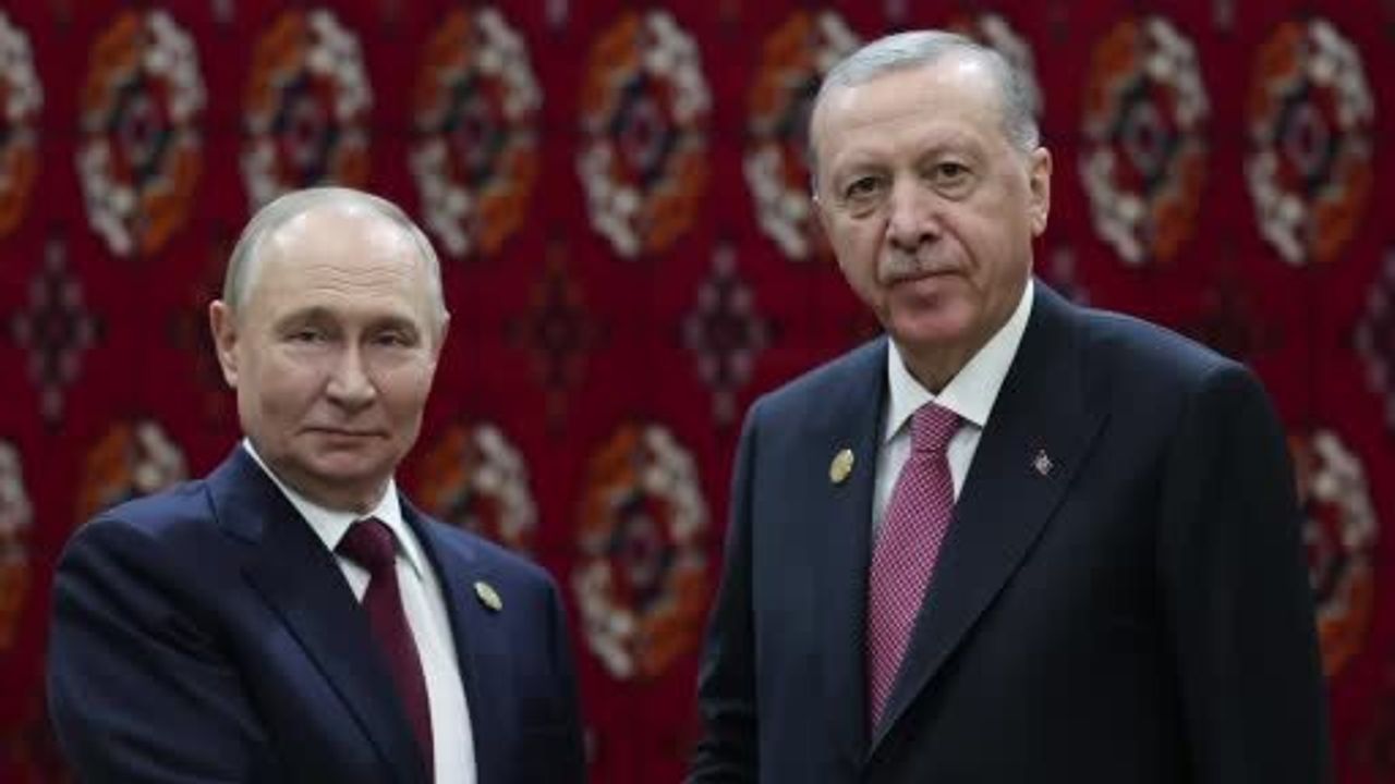 Erdoğan ile Putin'in Aşkabat görüşmesi başladı