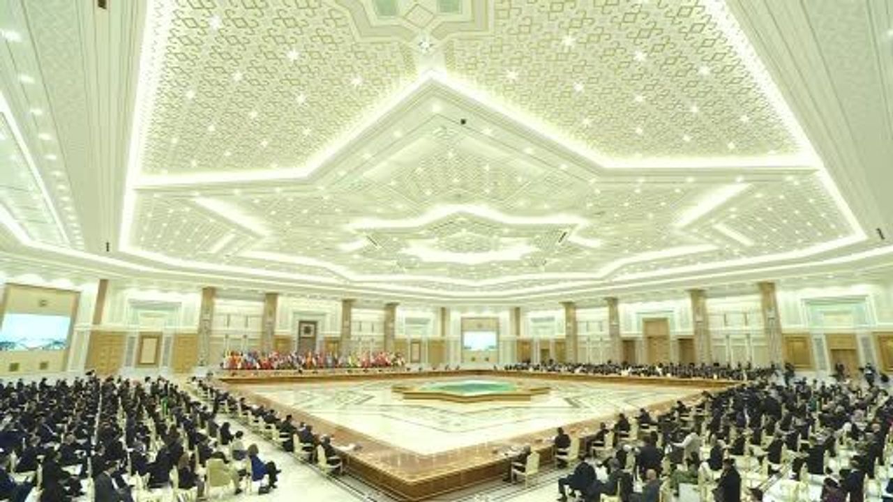 Erdoğan, Türkmenistan’daki Uluslararası Barış ve Güven Forumu’nda Konuştu