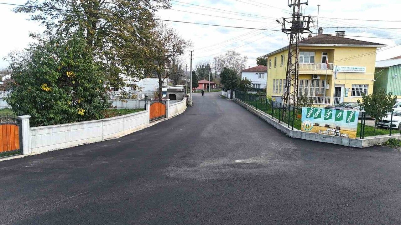 Erenler'de yollar daha konforlu hale geliyor