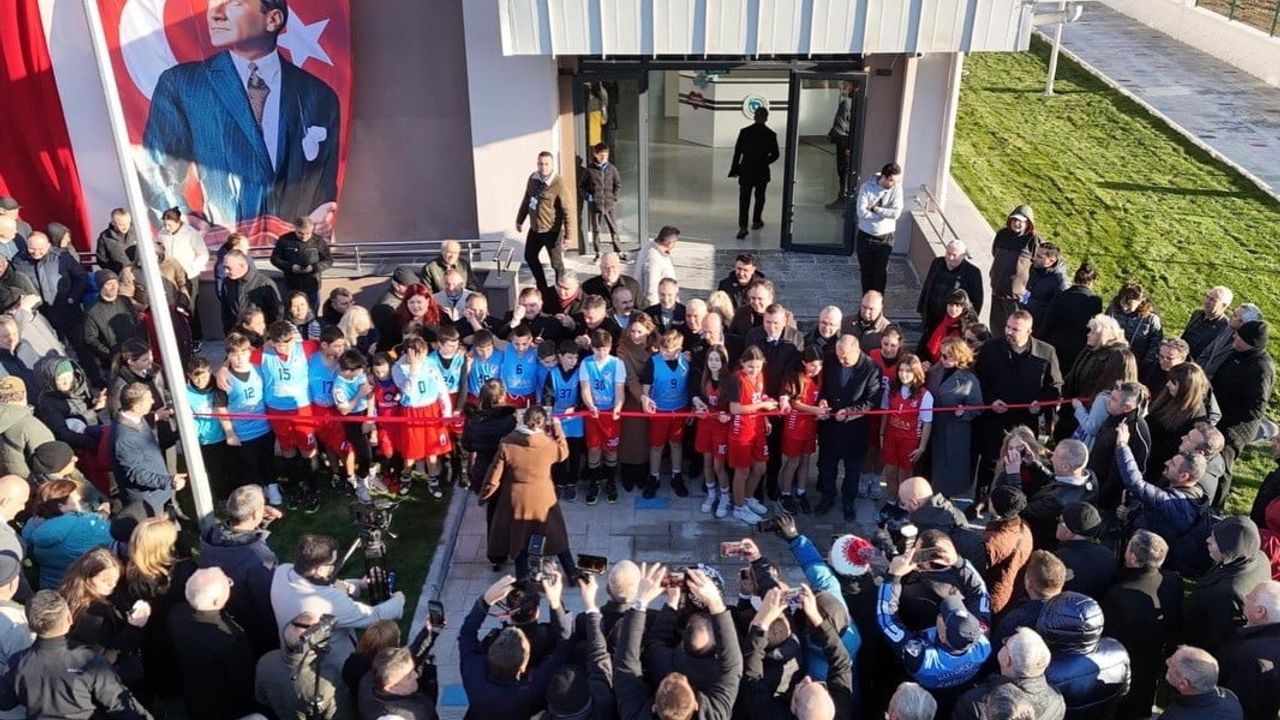 Ergene'ye FIBA standartlarında bin 200 metrekarelik spor salonu açıldı