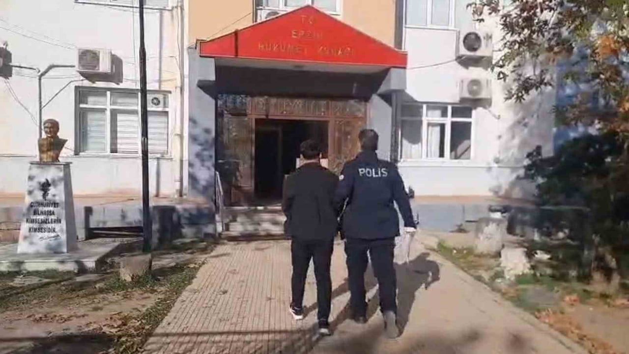 Erzin’de evde ruhsatsız tabanca ve mermi bulundu, şüpheli tutuklandı