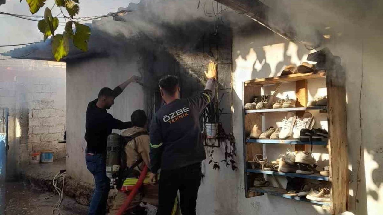 Erzin'de müstakil evde çıkan yangın kontrol altına alındı