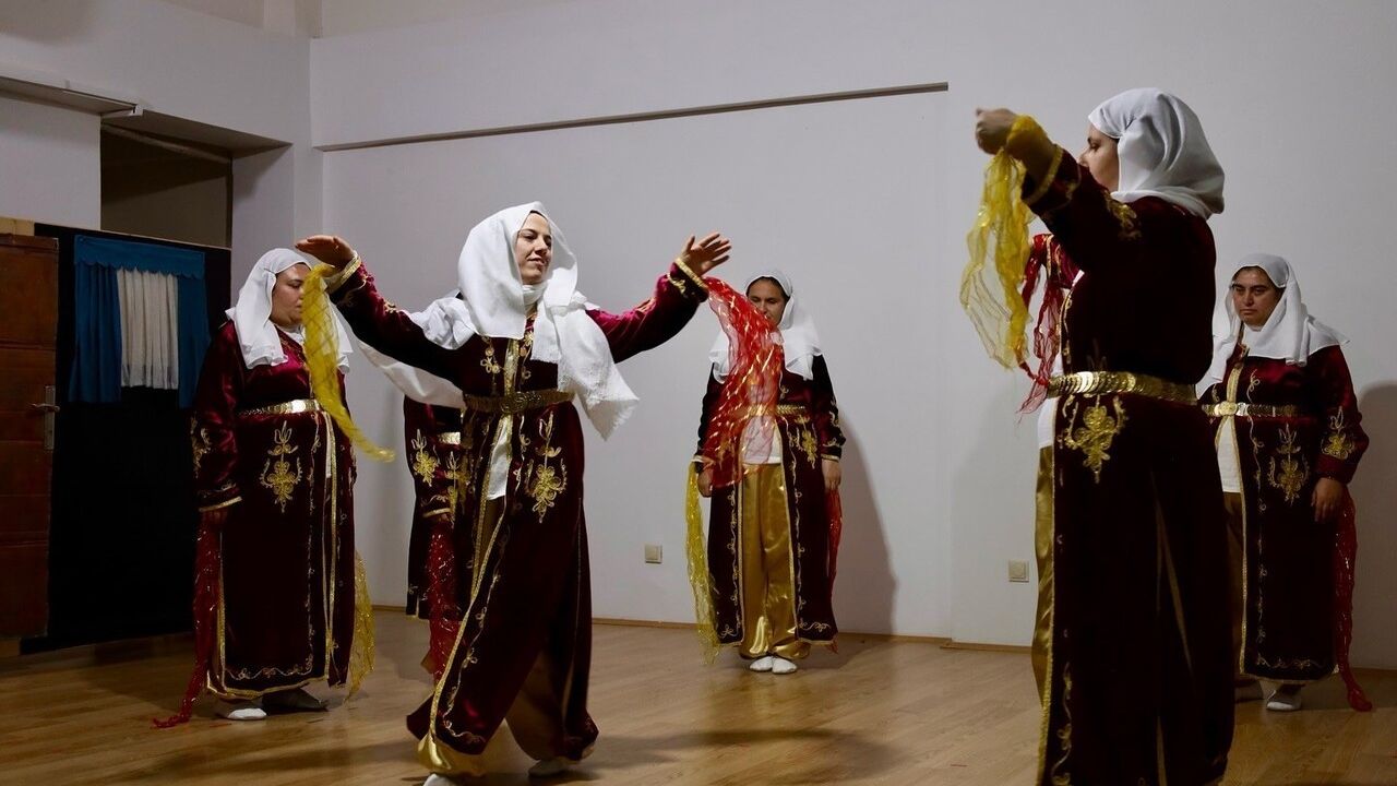 Erzincan'da Engelsiz Kızlar Dünya Engelliler Günü'nde Sahneye Çıktı