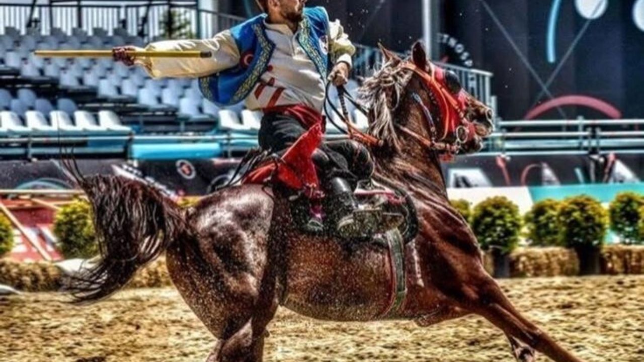 Erzincan'da Geleneksel Cirit Gösterisi — 14 Aralık 2025