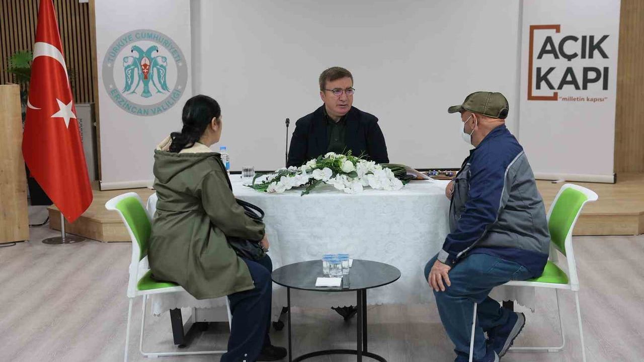 Erzincan'da Halk Günü Toplantısında 52 Vatandaşın Talepleri Dinlendi