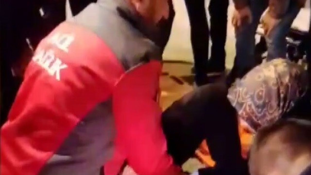 Erzincan'da otomobil ile motosiklet çarpıştı: Sürücü yaralandı