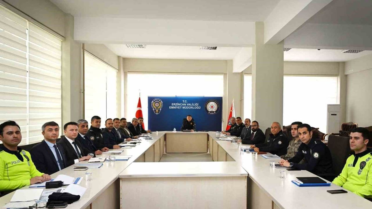 Erzincan'da yeni yıl güvenlik tedbirleri değerlendirildi