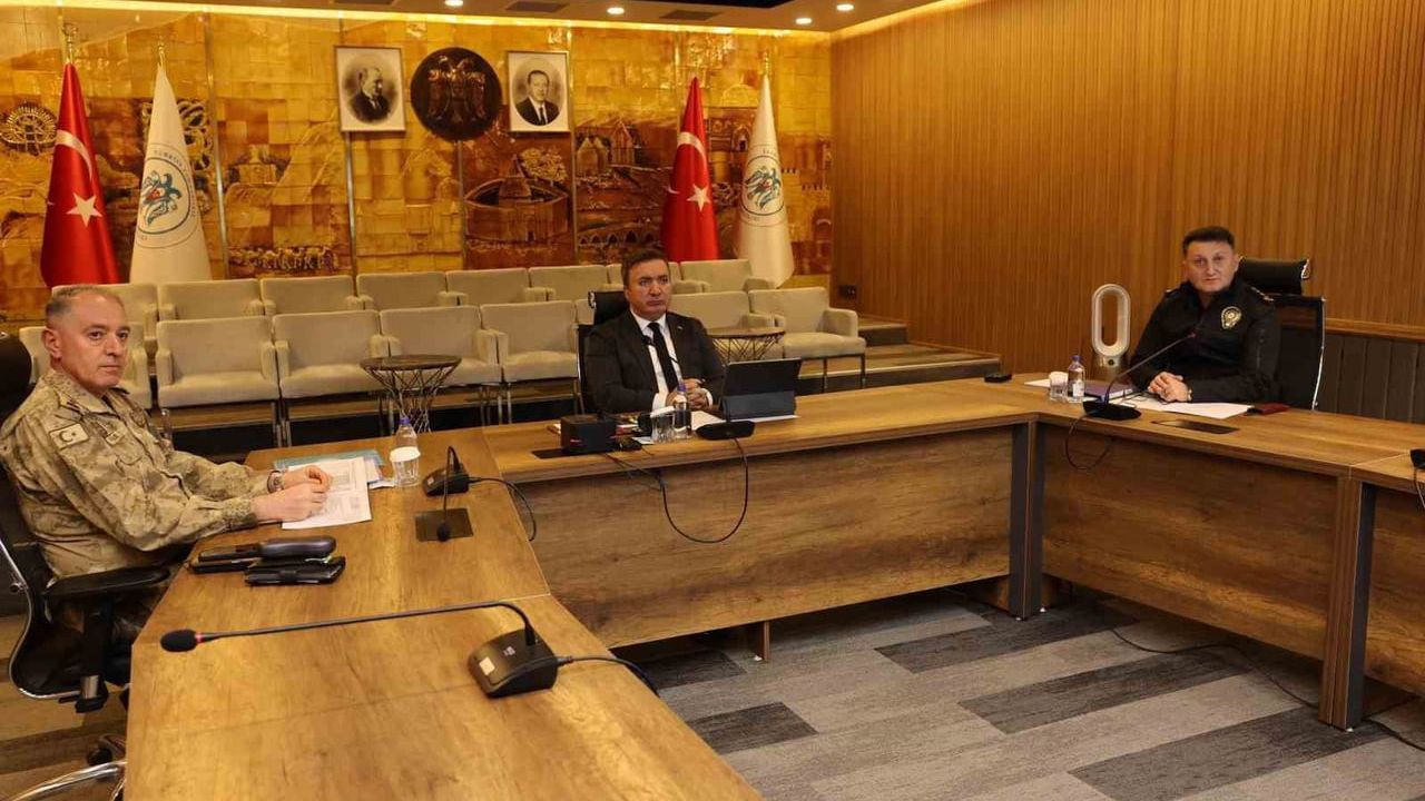 Erzincan'da Yeni Yıl Tedbirleri VKS Toplantısında Ele Alındı