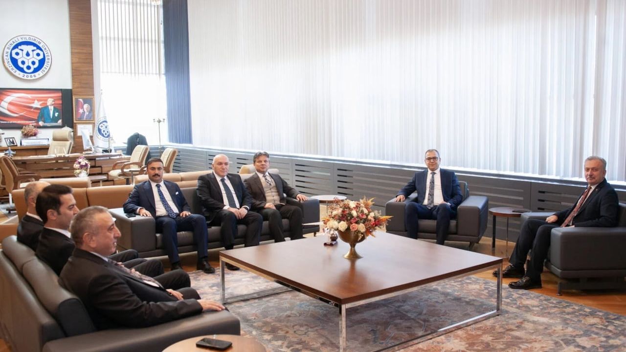 Erzurum Adli Yargı Heyeti Erzincan Binali Yıldırım Üniversitesi'ni Ziyaret Etti