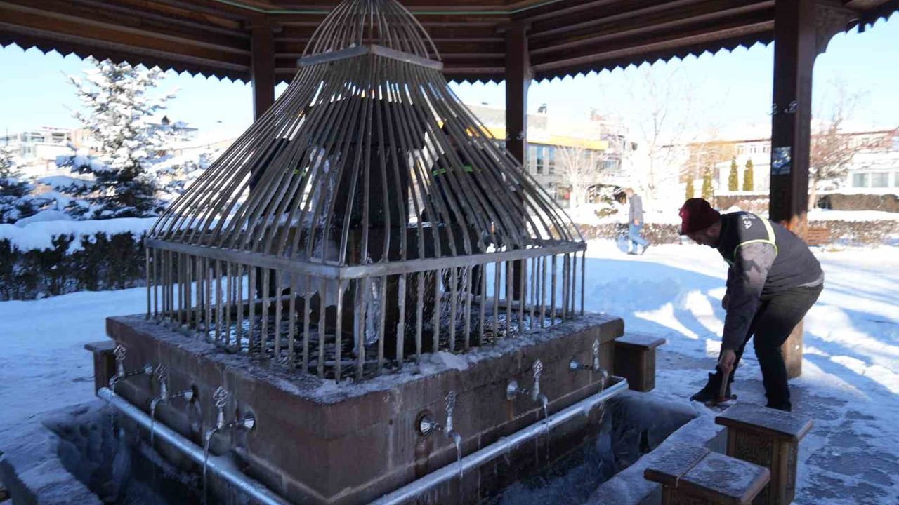 Erzurum’da Donduran Soğuk: Karaçoban -30.3°, Palandöken’de 1 metre 54 santim Kar