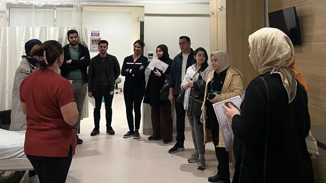 Erzurum Şehir Hastanesi Gebe Okulu Kasım 2025'te ikinci mezunlarını verdi