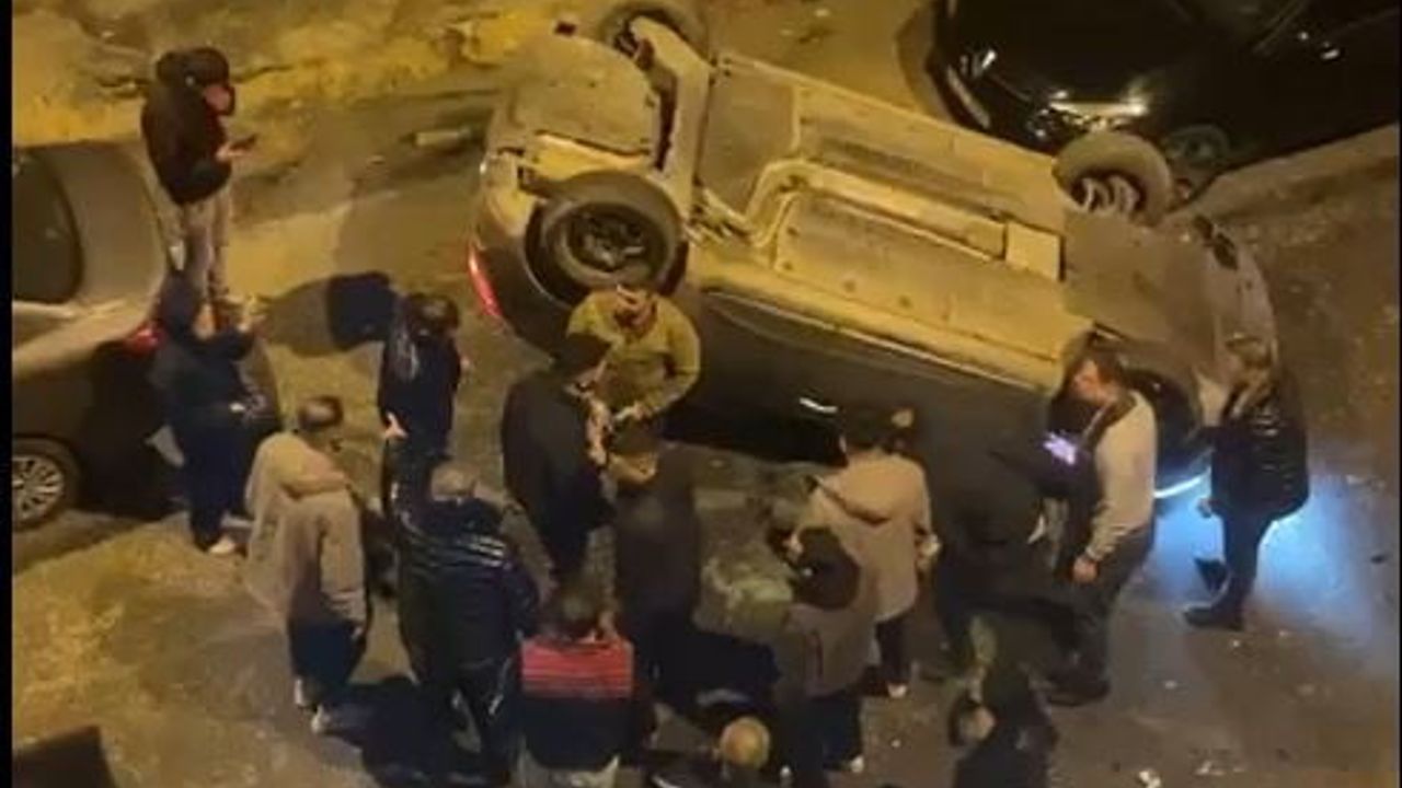 Esenyurt'ta alkollü sürücü park halindeki araca çarpıp takla attı