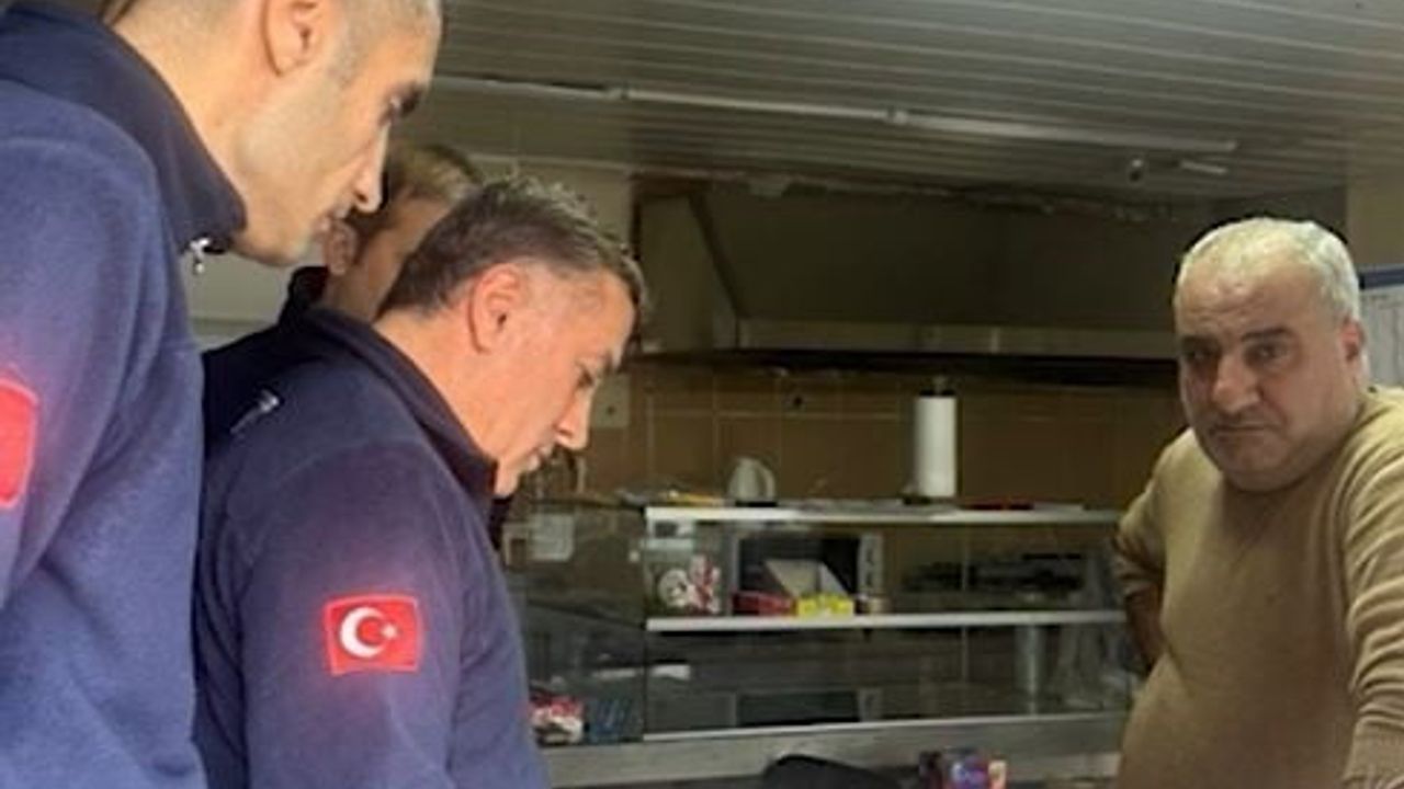 Esenyurt'ta okul kantini mühürlendi: Sağlıksız ürünlere sıkı denetim