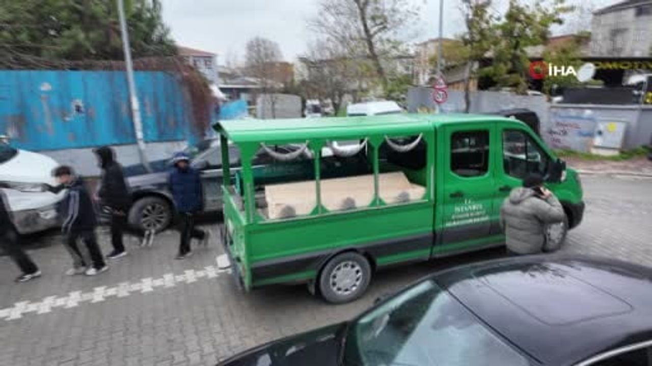 Esenyurt'ta servis kazasında hayatını kaybeden şoför Niyazi Çelik defnedildi