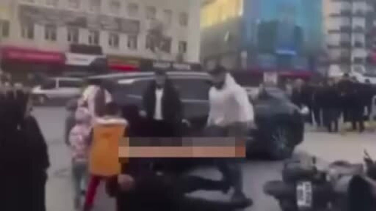 Esenyurt'ta trafikte tartıştığı yaşlı vatandaşı darbeden şüpheli gözaltına alındı