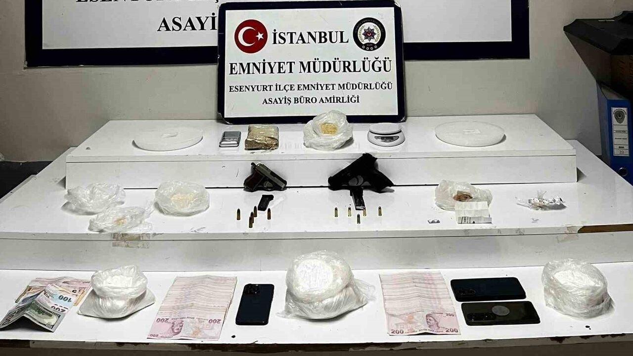 Esenyurt’ta Uyuşturucu Operasyonu: Çok Sayıda Madde ve Para Ele Geçirildi
