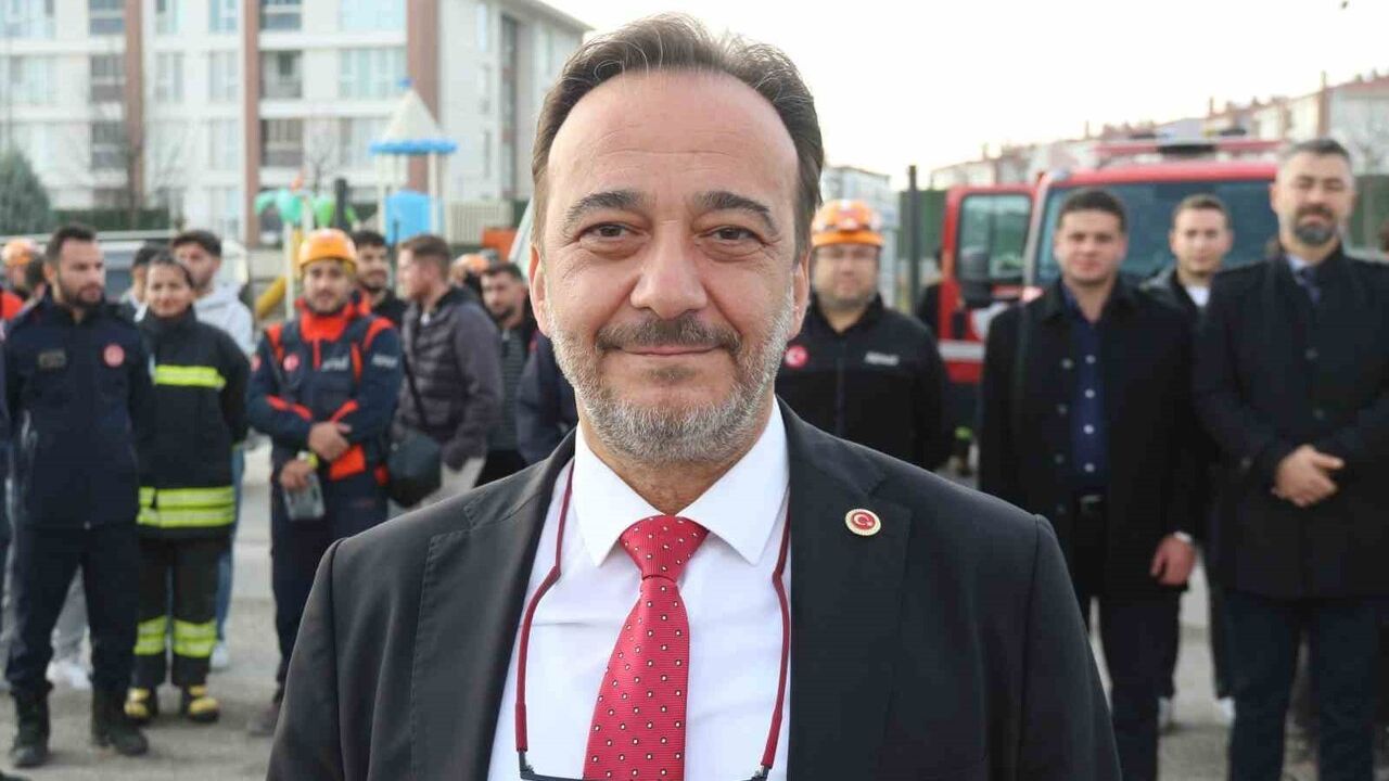 Eskişehir’de 26 personel ve 9 araçla gerçeği aratmayan kaza tatbikatı