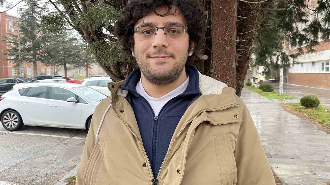 Eskişehir'de CPAP maskesiyle dilendiği iddia edilen kadınla vatandaşın 4 ay arayla tartışması sosyal medyada