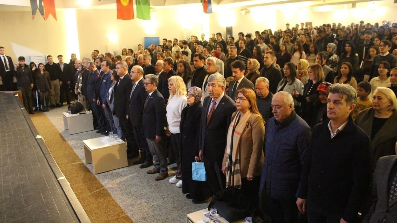 Eskişehir’de 'Dünya Türk Dili Ailesi Günü' coşkuyla kutlandı