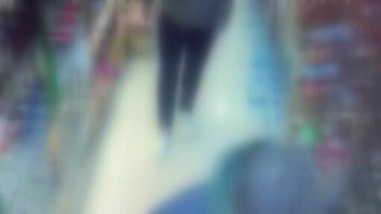 Eskişehir’de Marketten Bin 350 TL’lik Alkollü İçecek Hırsızlığı Kamerada