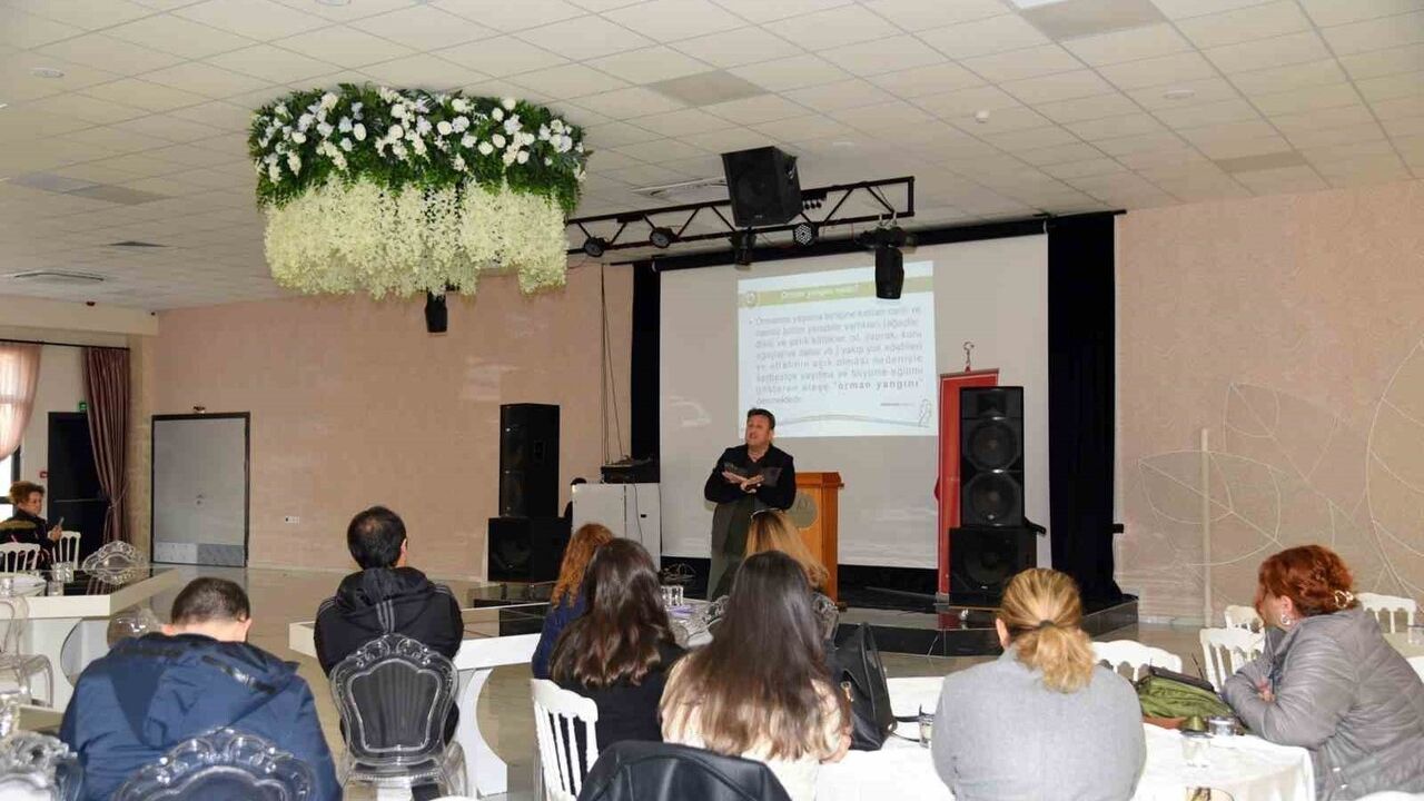 Eskişehir'de öğretmenlere orman yangınları farkındalık eğitimi