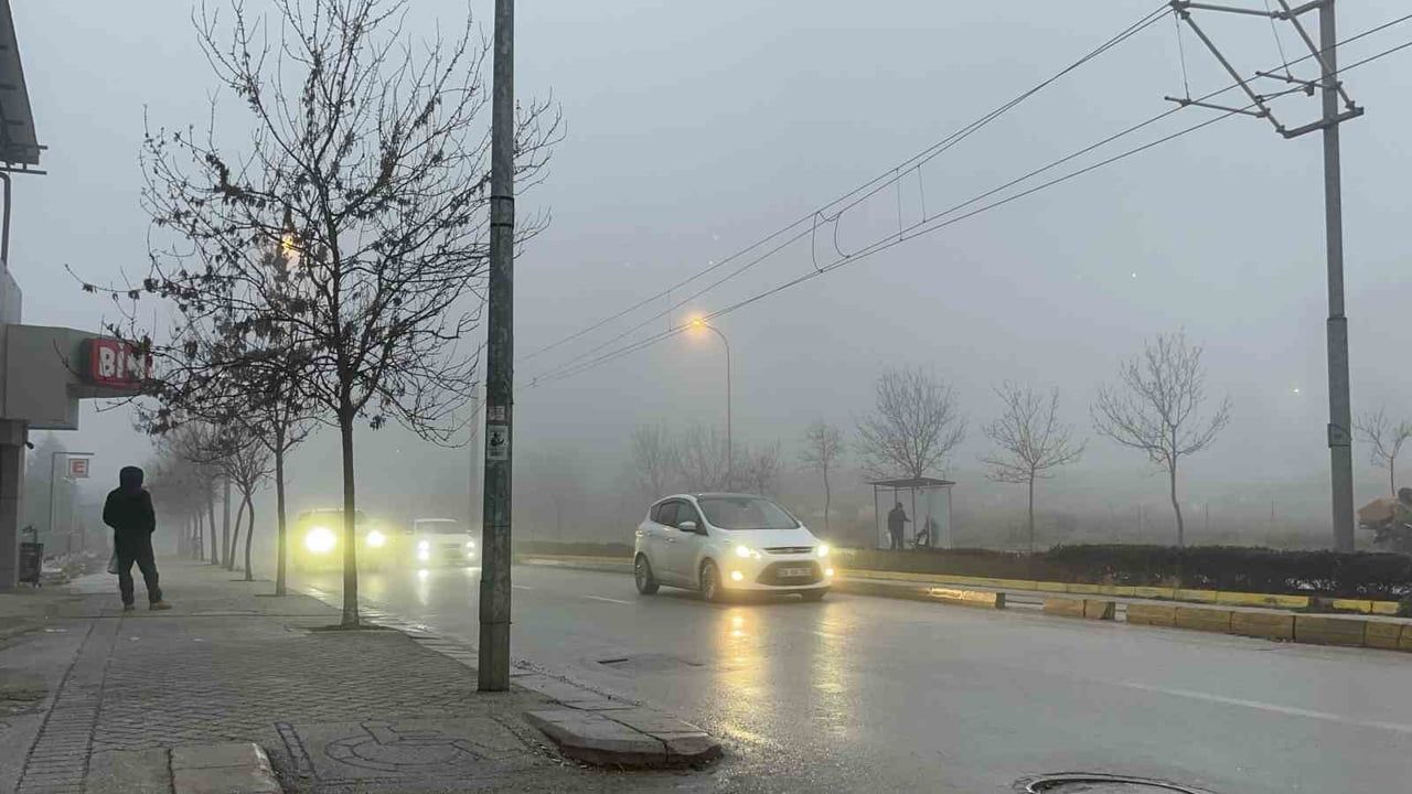 Eskişehir’de Sabah Sis Ulaşımı Etkiledi
