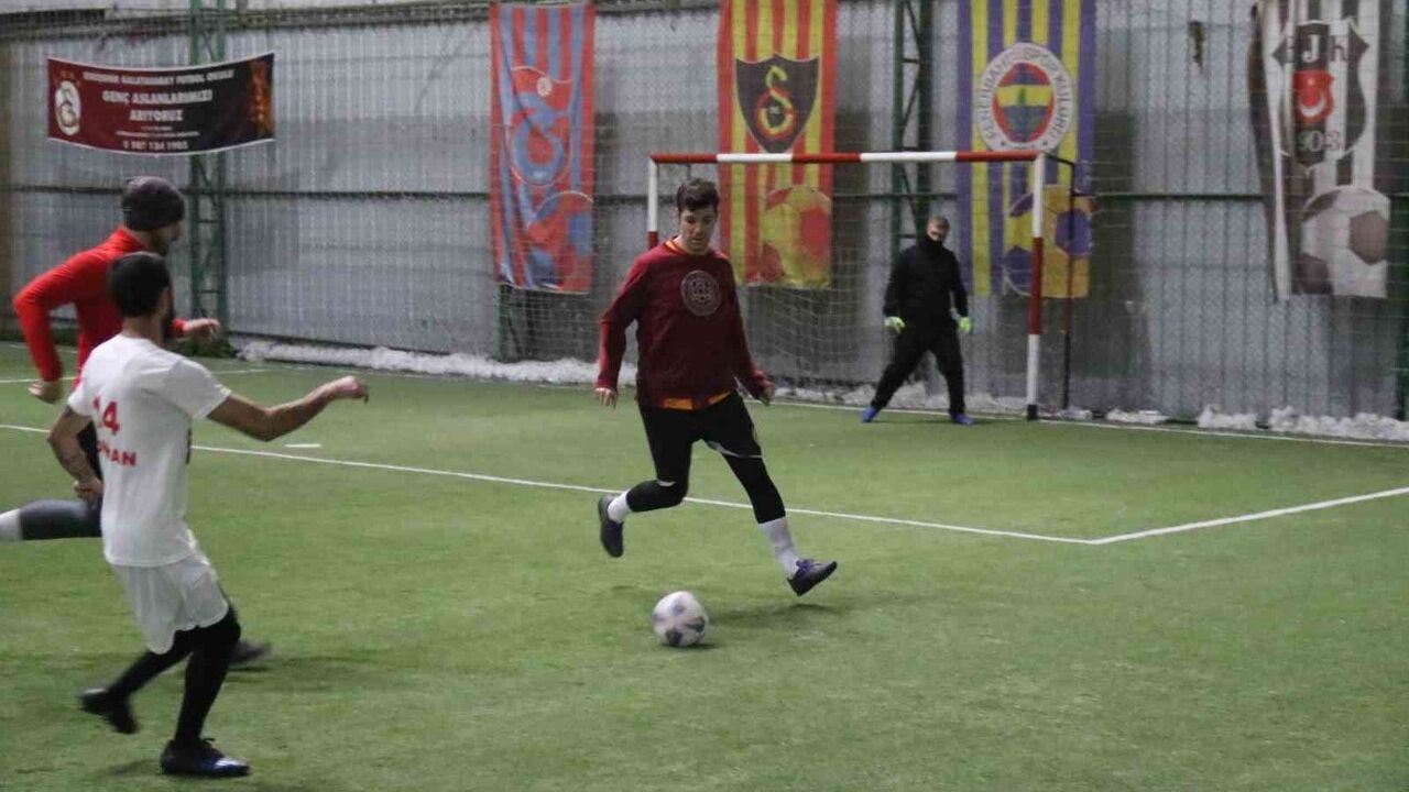 Eskişehir'de sessiz gol sevinci: İşaret diliyle halı saha maçları