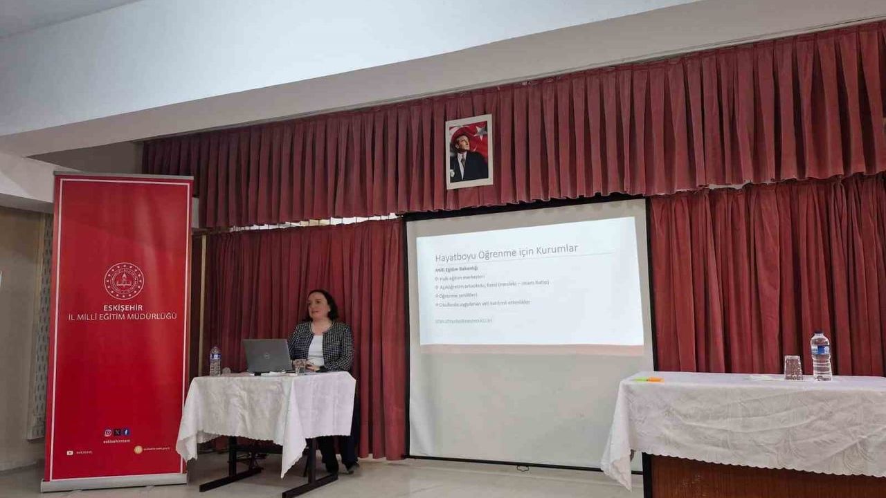 Eskişehir'de velilere yönelik 'Ailede Hayat Boyu Öğrenme' semineri