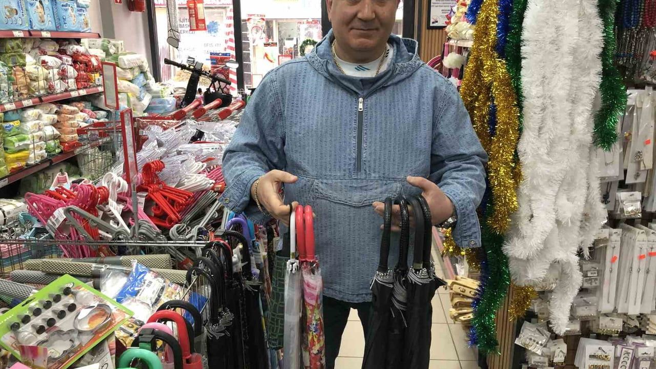 Eskişehir'de yağmura hazırlık: şemsiye ve yağmurluk satışları arttı