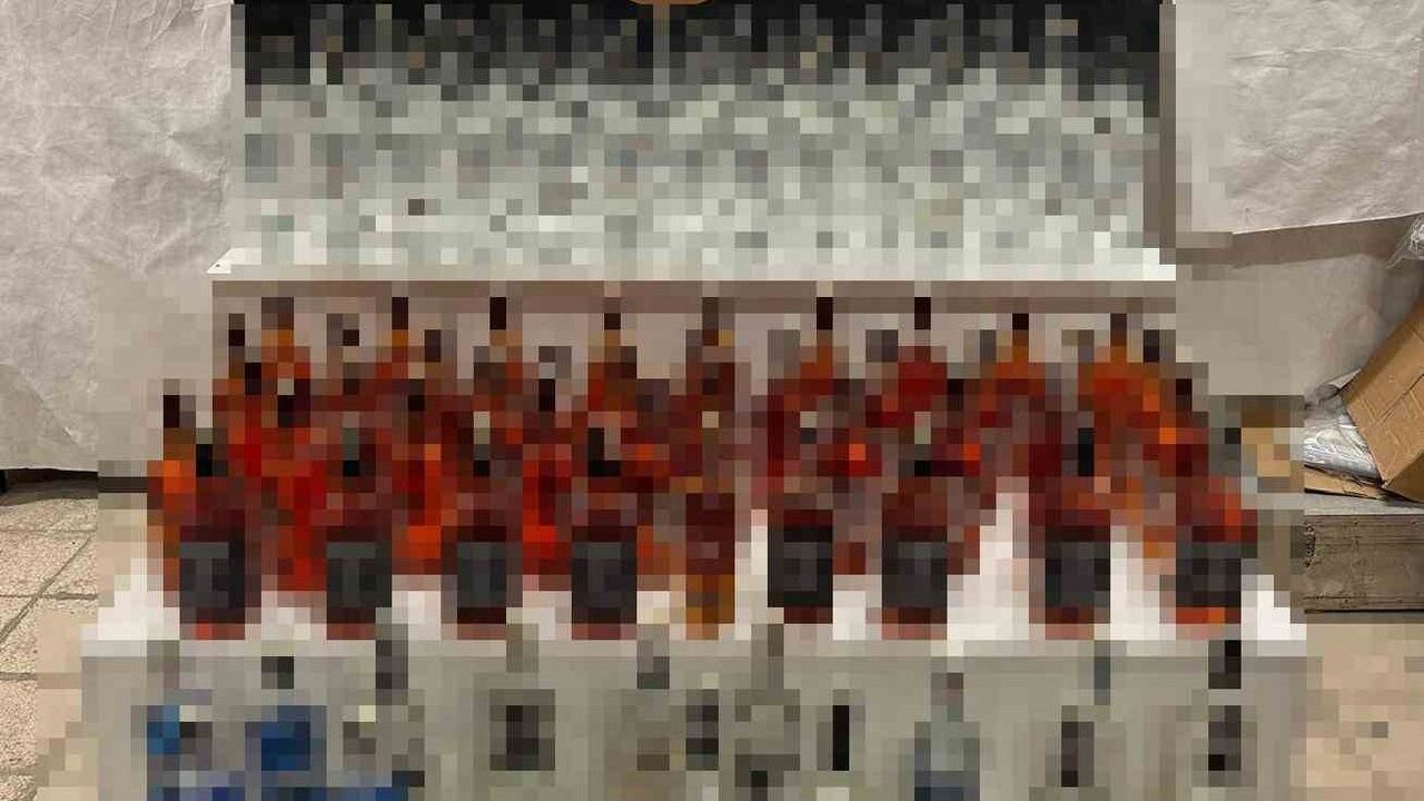 Eskişehir'de yılbaşı öncesi 128 şişe kaçak alkol ele geçirildi