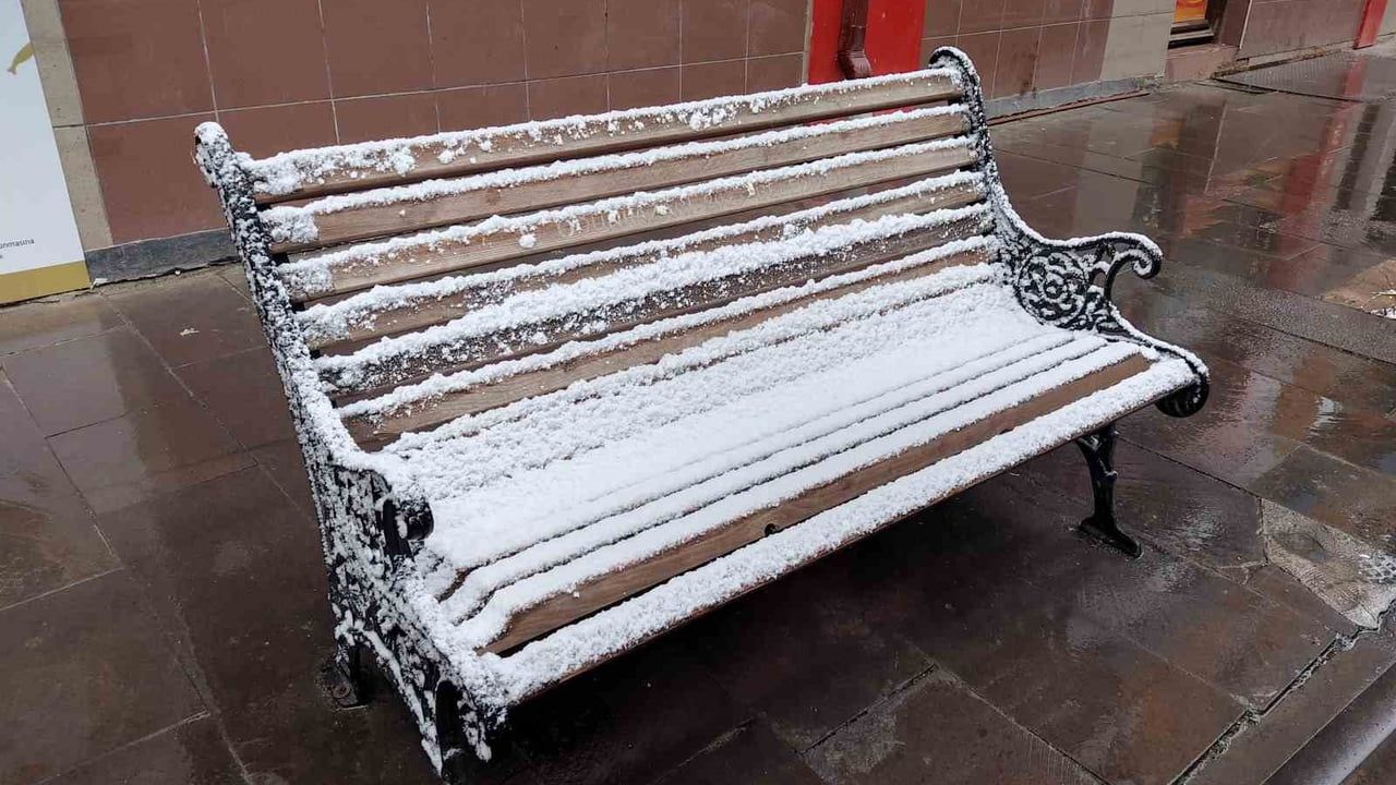 Eskişehir gece karıyla beyaza büründü, kampüste kartpostallık görüntüler