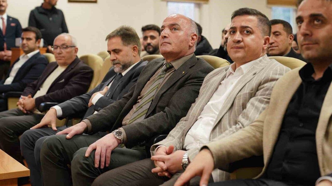 ETSO’da ‘Erzurum’un Tarihi’ söyleşisi yoğun ilgi gördü