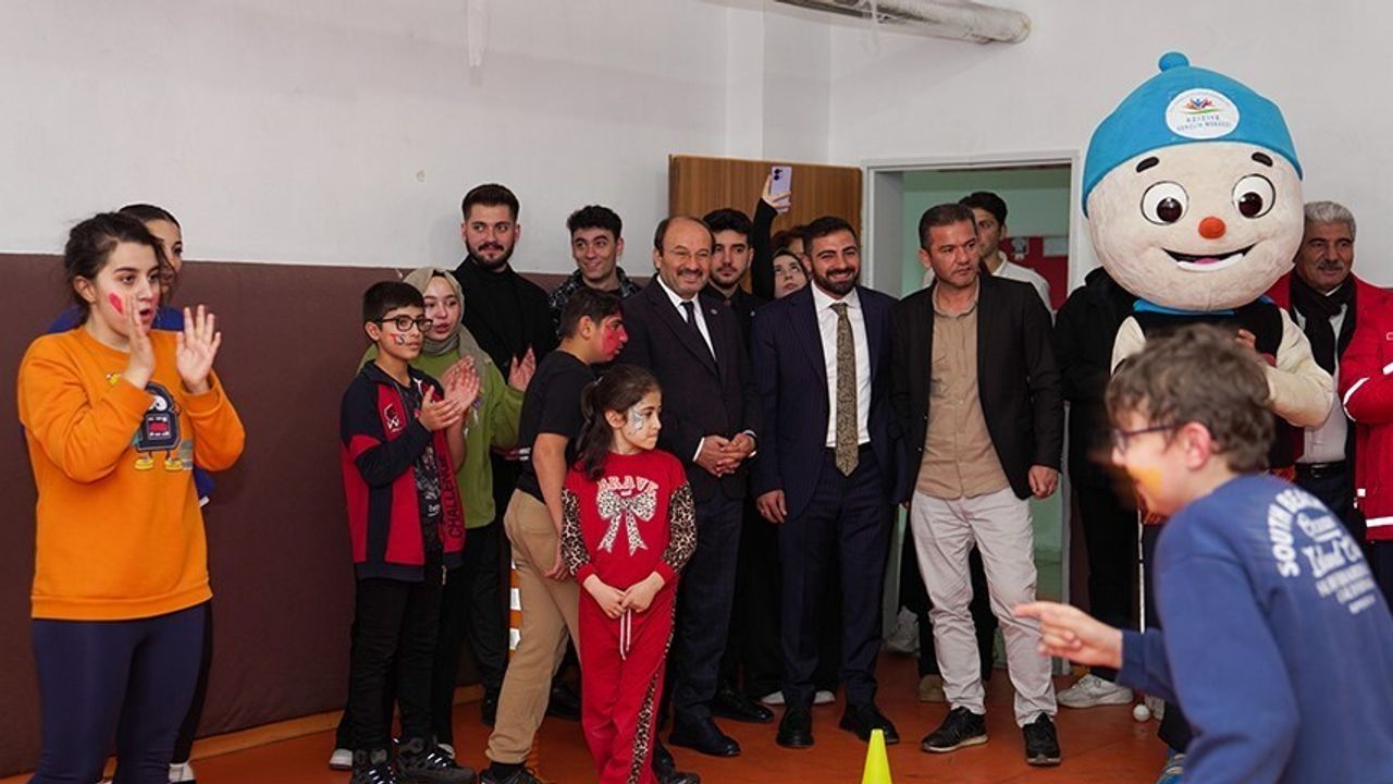 ETÜ öğrencileri özel gereksinimli çocuklarla renkli etkinliklerde buluştu