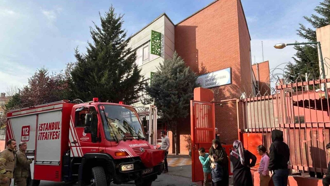 Fatih'te ilkokulda buhar paniği: Şehit Vedat Kara İlkokulu tahliye edildi