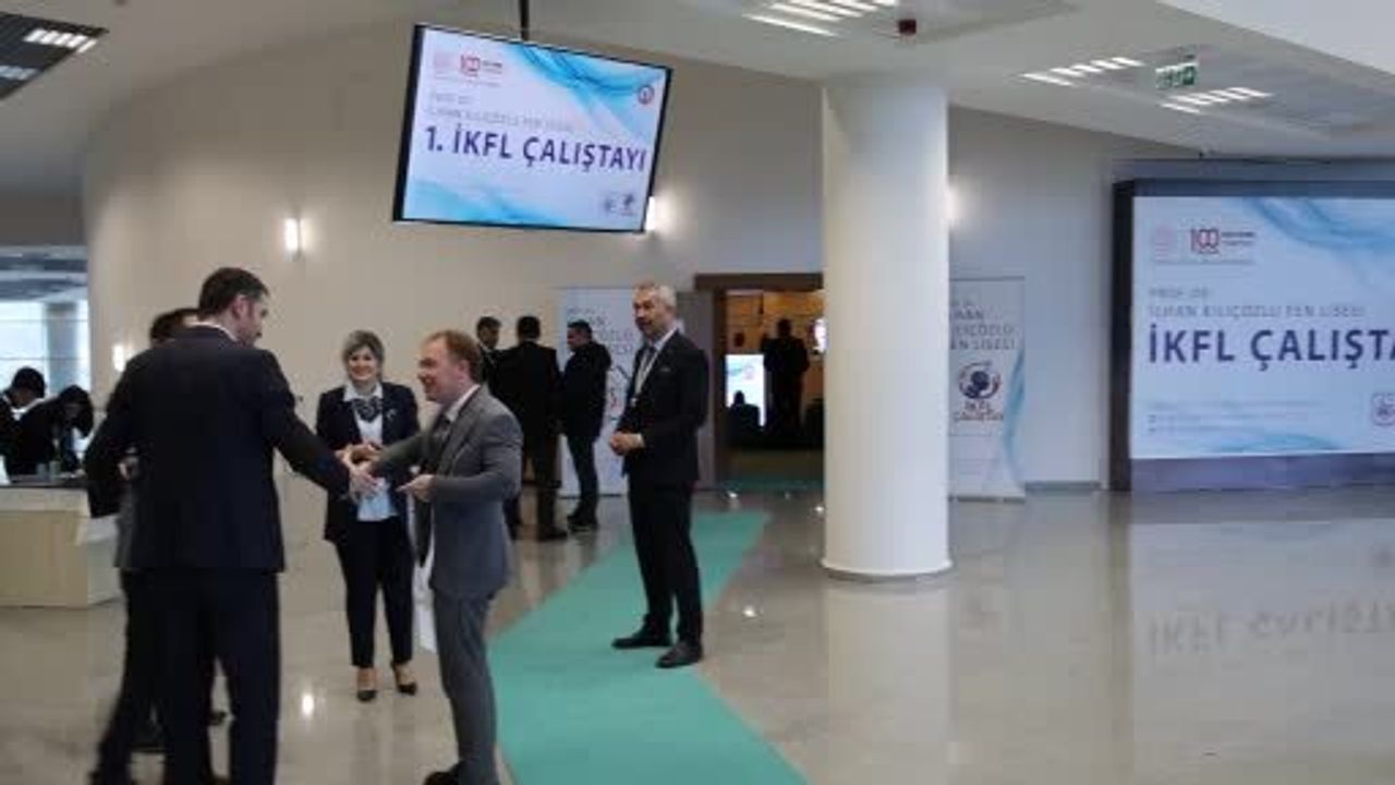 Fen Lisesi'nin İlk 'Öğrenci Çalıştayı'nda Yapay Zeka Sunumları