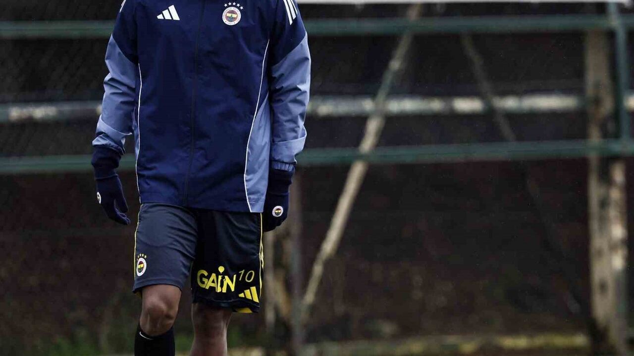 Fenerbahçe, Brann maçı hazırlıklarını Can Bartu'da sürdürdü