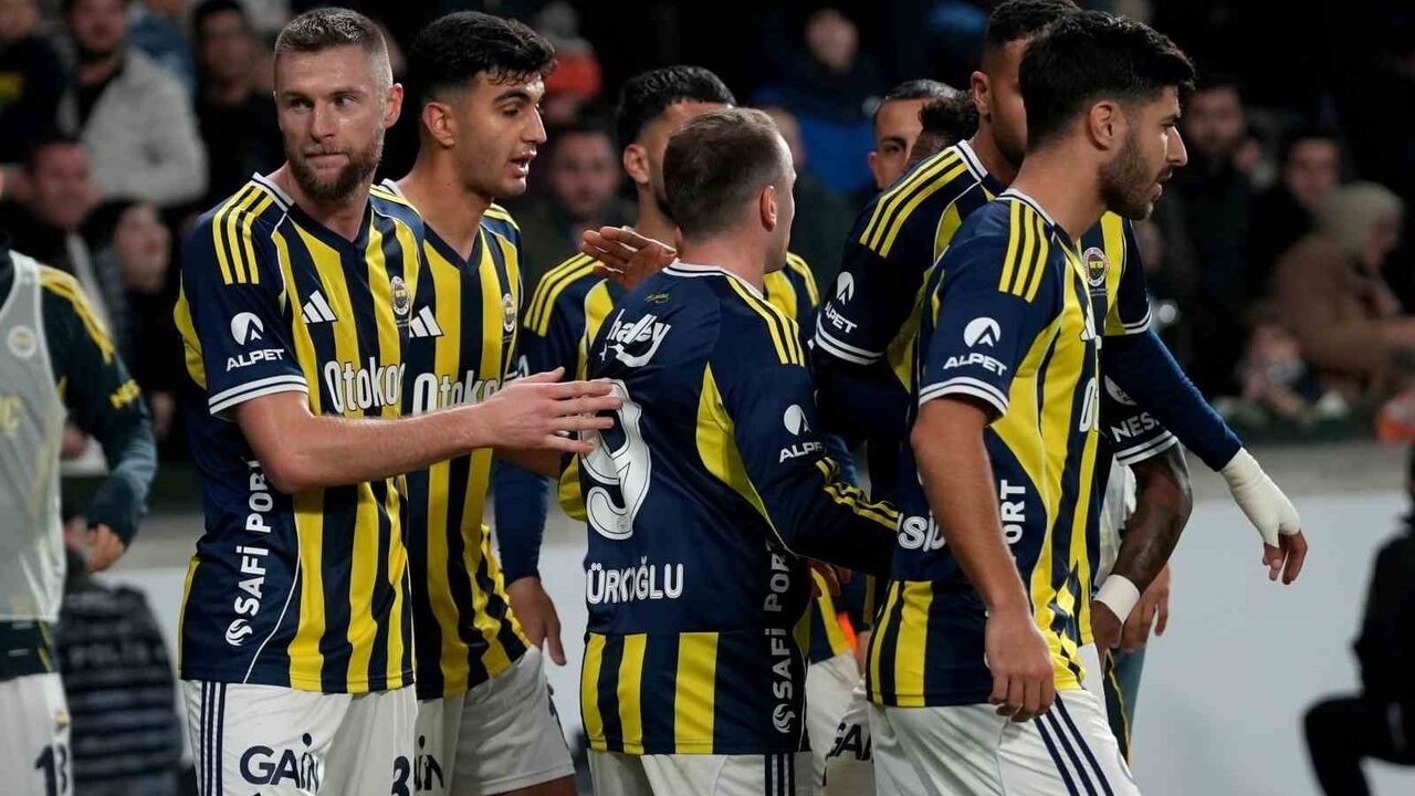 Fenerbahçe RAMS Başakşehir ile 1-1 berabere kaldı