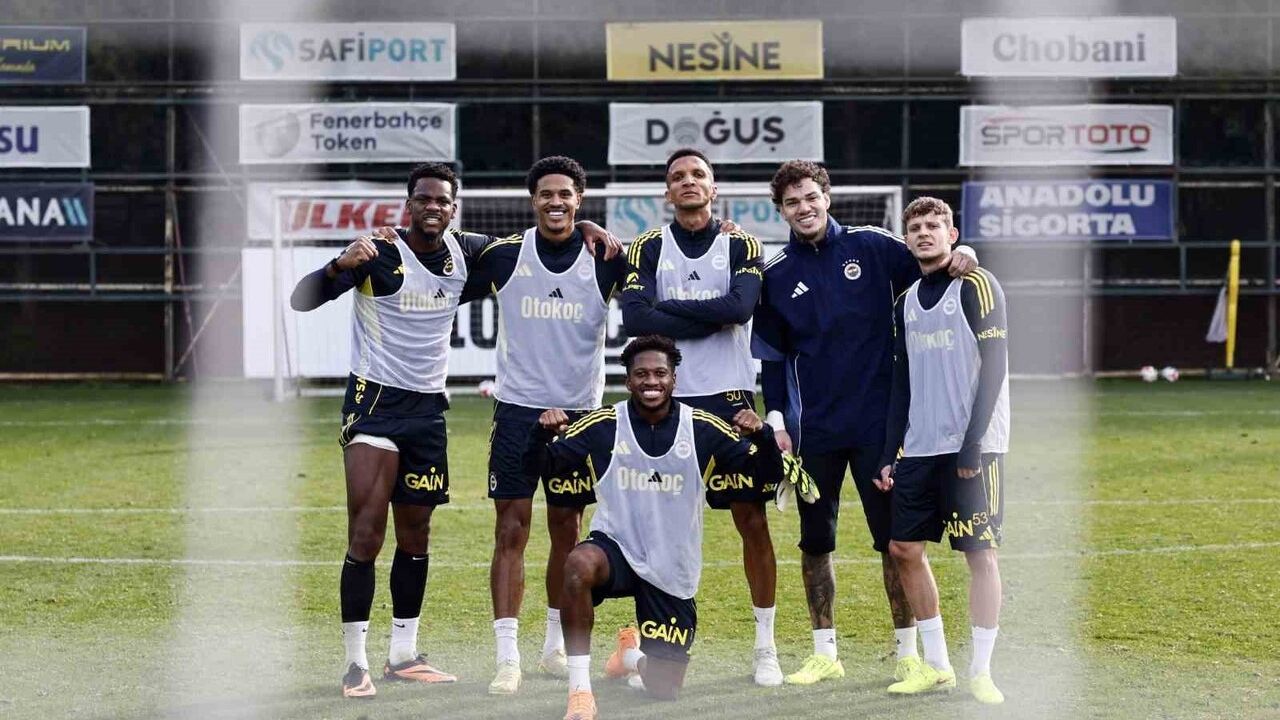 Fenerbahçe, RAMS Başakşehir maçı öncesi son idmanını tamamladı