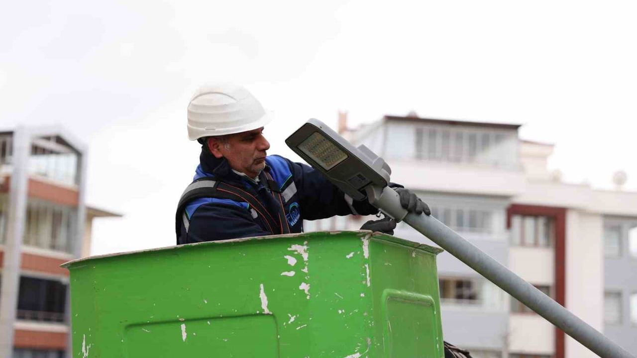 Fırat EDAŞ Elazığ’da LED dönüşümüyle şehir aydınlatmasına 13 milyon TL üzeri yatırım