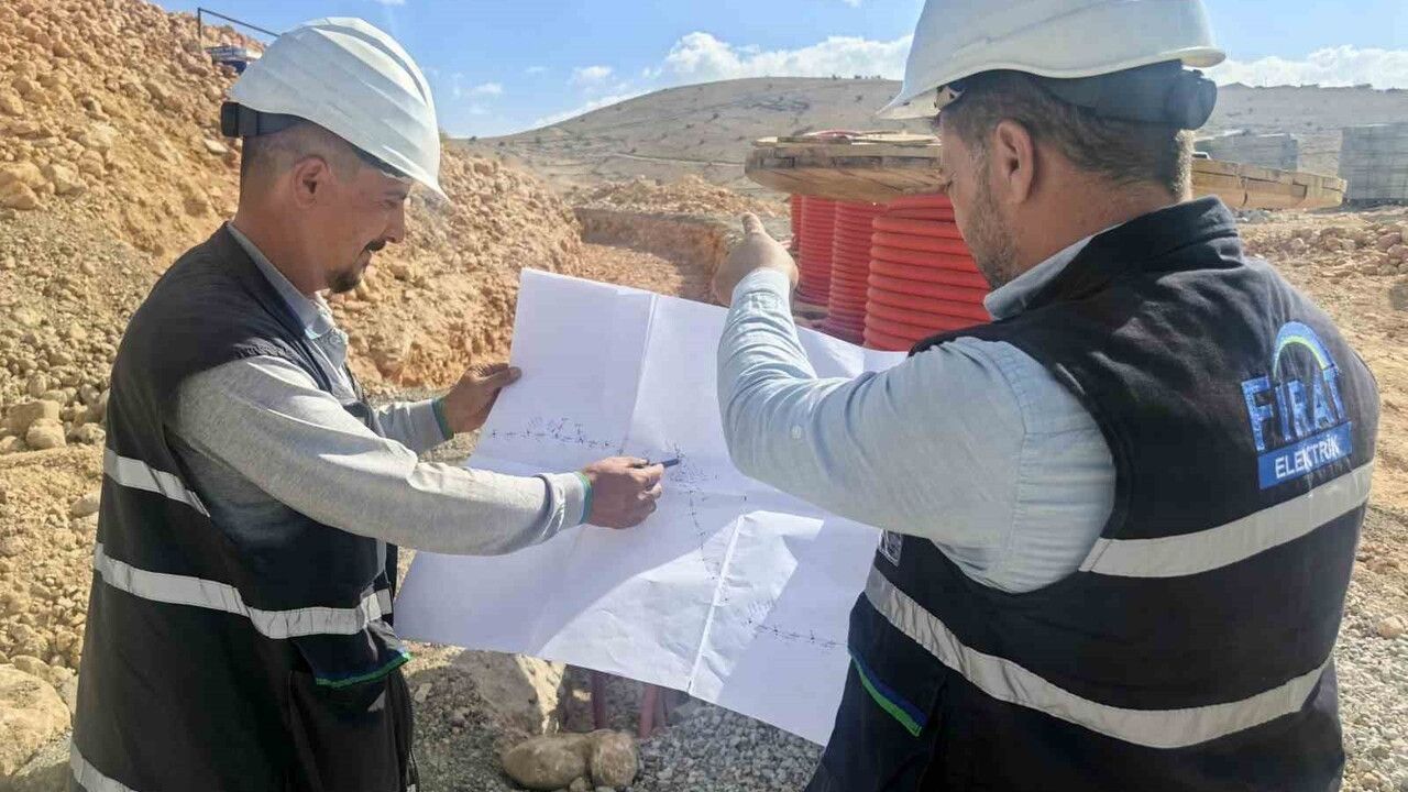 Fırat EDAŞ’tan Yeşilyurt’a 40 milyon TL’lik yeraltı enerji yatırımı
