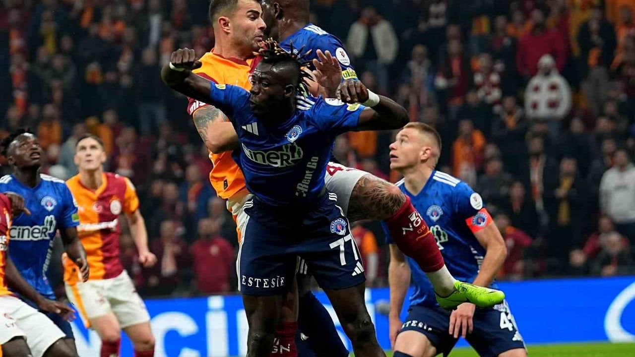 Galatasaray 1-0 Kasımpaşa — İlk Yarı Özeti | Trendyol Süper Lig 17. Hafta