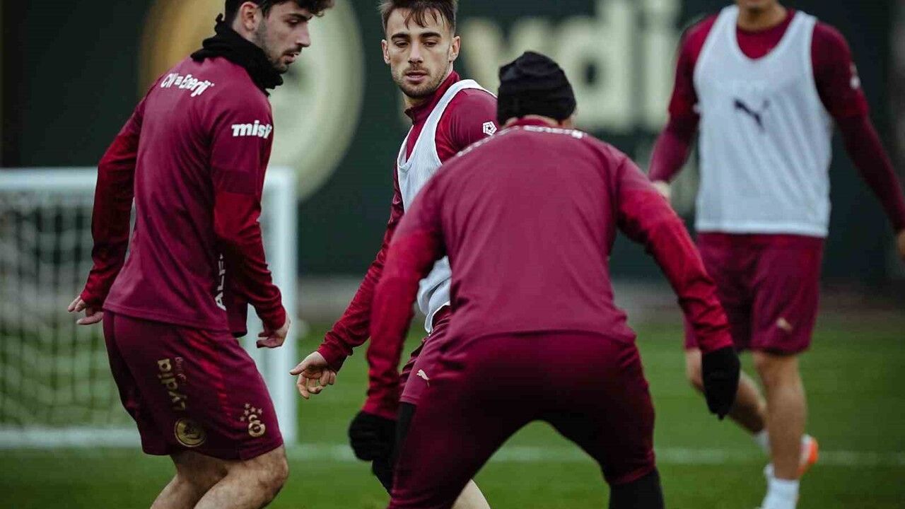 Galatasaray, Antalyaspor maçı hazırlıklarını Kemerburgaz'da sürdürdü